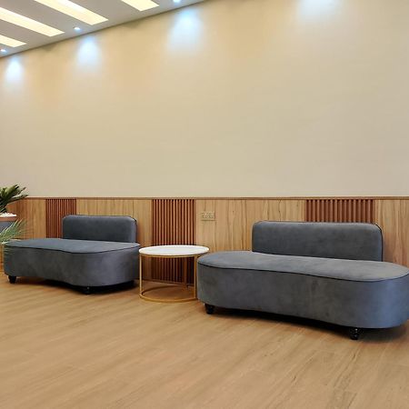 Sh Garden Hotel Танах-Мерах Экстерьер фото
