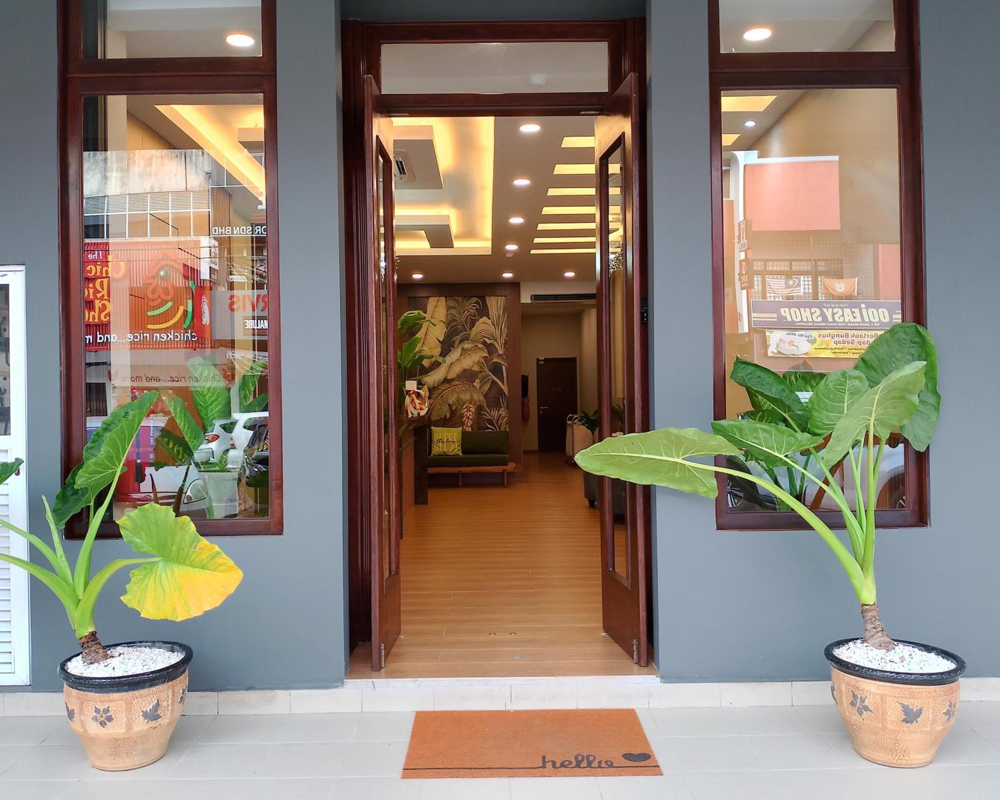 Sh Garden Hotel Танах-Мерах Экстерьер фото